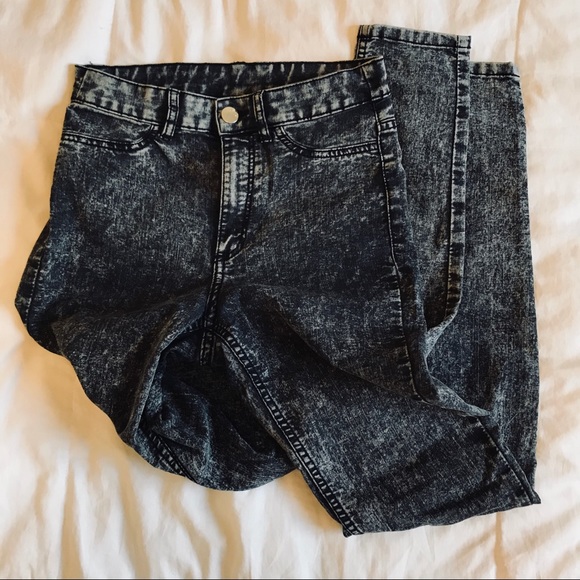 H&M Super High Waisted Acid Wash Jean - Picture 2 of 6